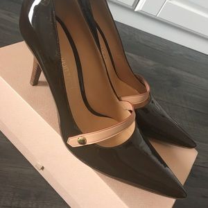 Authentic Louis Vuitton patent pumps monogram